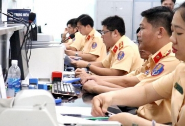 Từ 1/8, người dân có thể tự đăng ký ô tô, xe máy qua mạng